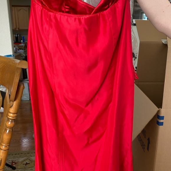 Beautiful formal, 3 pieces. Only been worn 2 - Picture 9 of 12